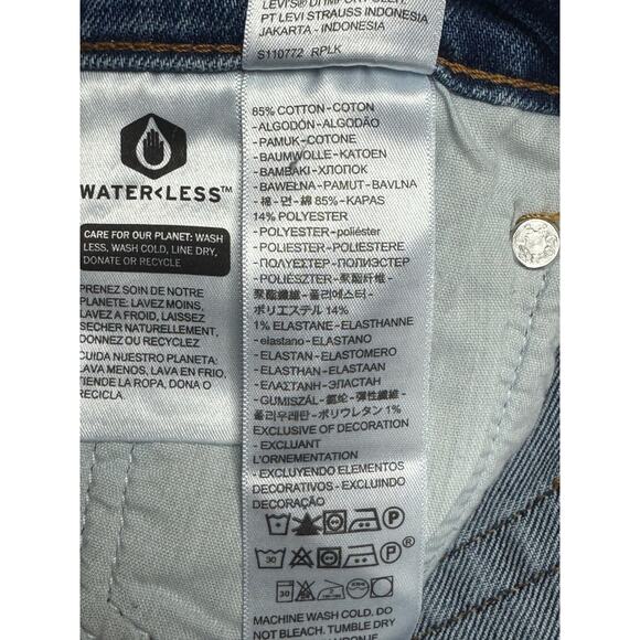 Levi's Women's Wedgie Straight Leg Button Fly Blue Denim Jeans - Size 32x27.5 - Picture 6 of 7